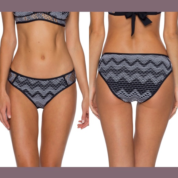 NEW Becca [‎ Medium ] Reveal Hipster Bikini Bottoms in Black/White - Picture 1 of 12